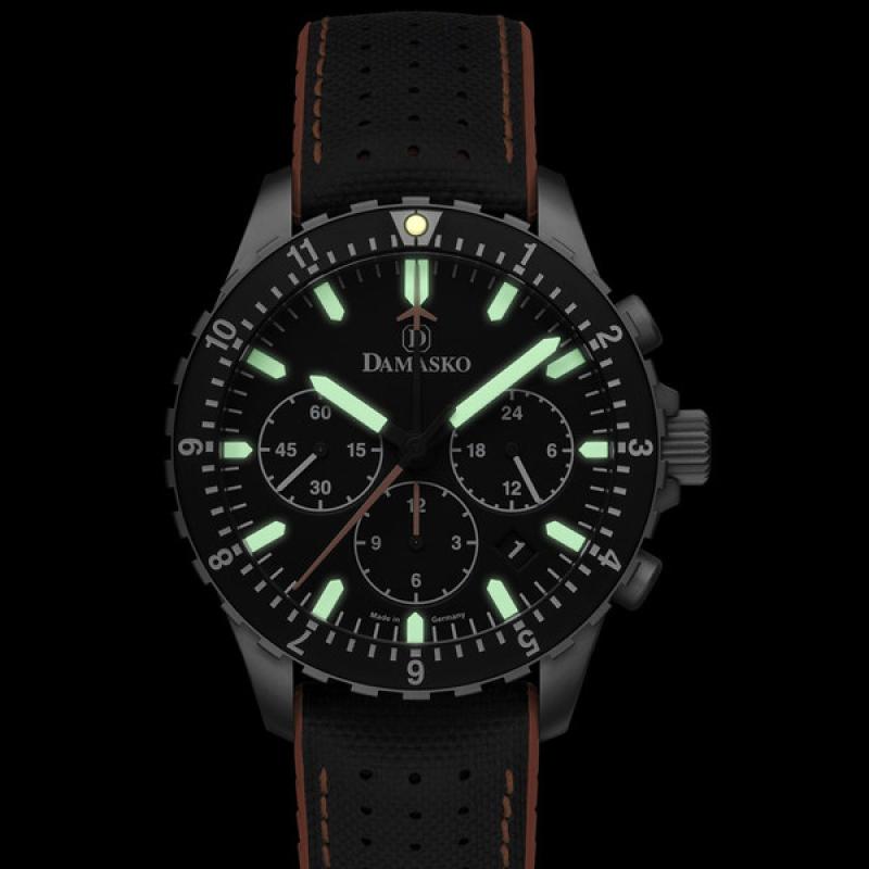 Damasko 42mm Chronograph with a Stopwatch and a 12-hour Totalizer