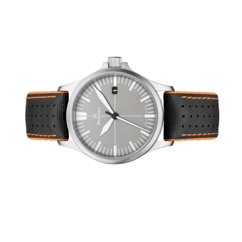Damasko Swiss DS30 Automatic Watch with a 39mm Bead-Blasted Submarine Steel Case