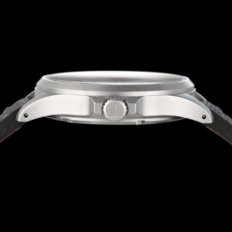 Damasko Swiss DS30 Automatic Watch with a 39mm Bead-Blasted Submarine Steel Case