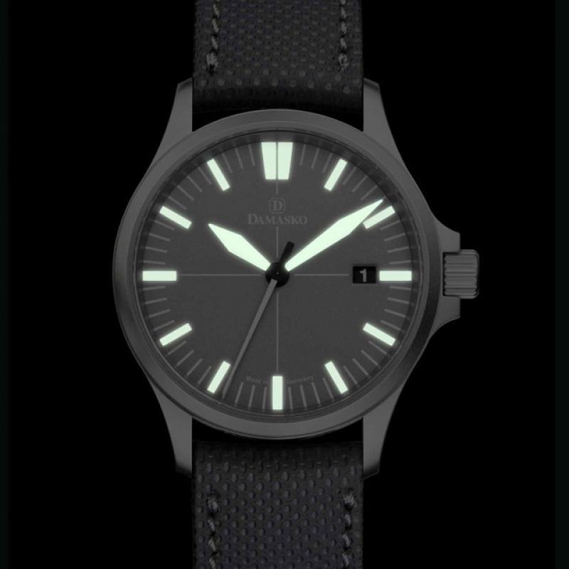 Damasko Swiss DS30 Automatic Watch with a 39mm Bead-Blasted Submarine Steel Case