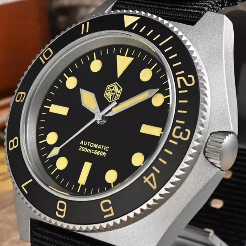 San Martin Automatic Dive Watch with Black Dial